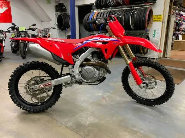Honda_CRF450R_450cc_2023-2.webp