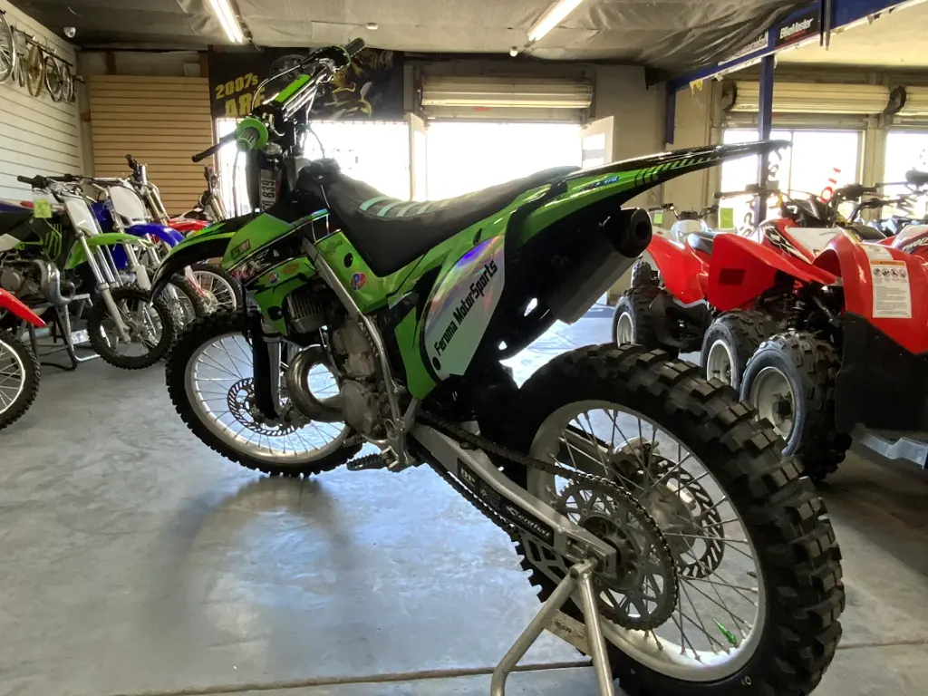 2023_Kawasaki_KX250_2T_250c-1.webp
